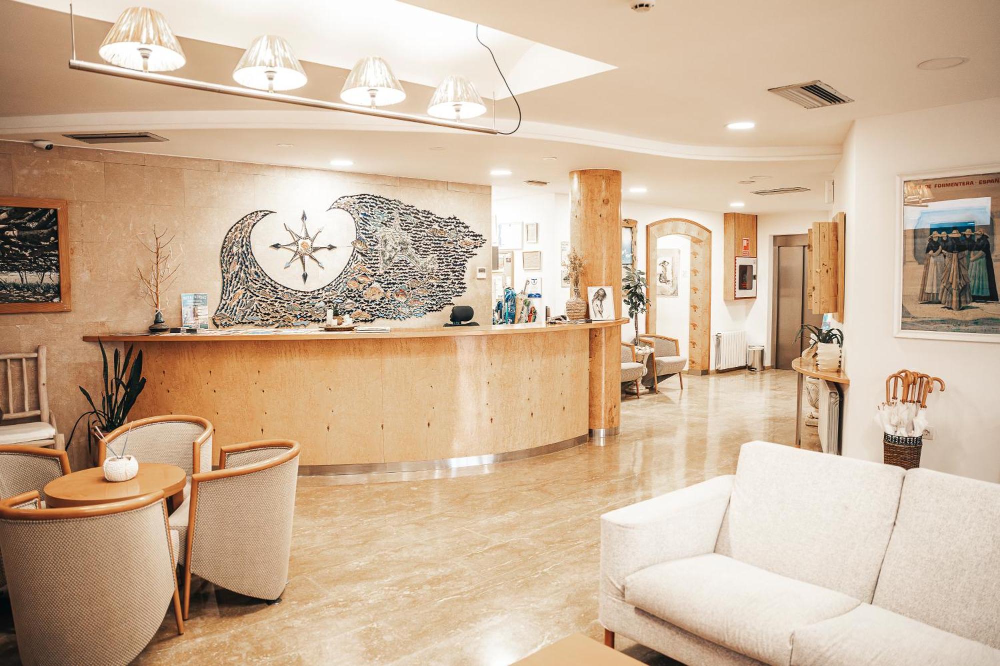 Hotel Sa Volta Es Pujols Bagian luar foto